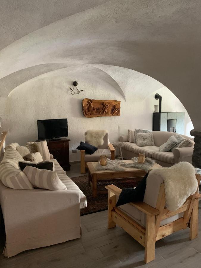 Les Cheminees Apartment La Thuile Bagian luar foto