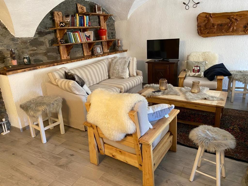 Les Cheminees Apartment La Thuile Bagian luar foto