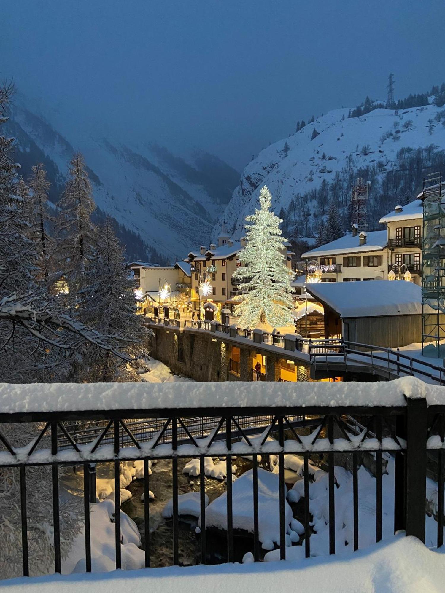 Les Cheminees Apartment La Thuile Bagian luar foto