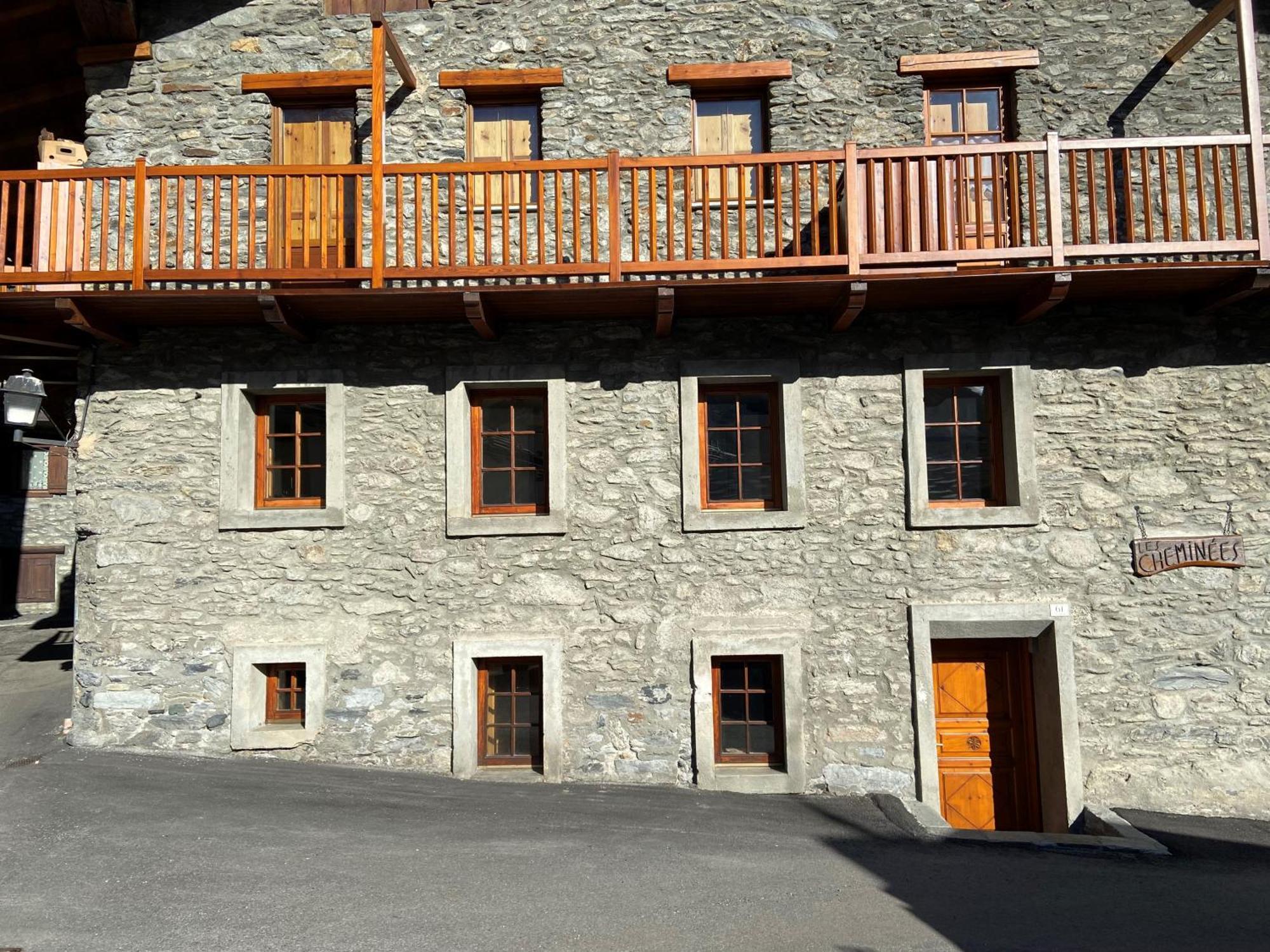 Les Cheminees Apartment La Thuile Bagian luar foto